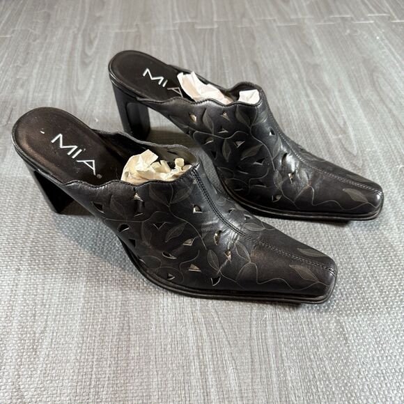 Mia Women’s Vicki Laser Cut Leaf Pattern Slip-On Leather Mules Black Size 9 - Picture 1 of 6